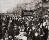 ロシア三月革命　ペトログラード大行進　1917年