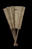 扇形の吊り花器、熊本県、江戸時代