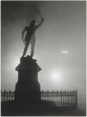 Statue du maréchal Ney dans le brouillard