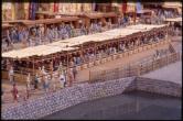 両国橋西詰　大川沿いに並ぶ水茶屋（模型）